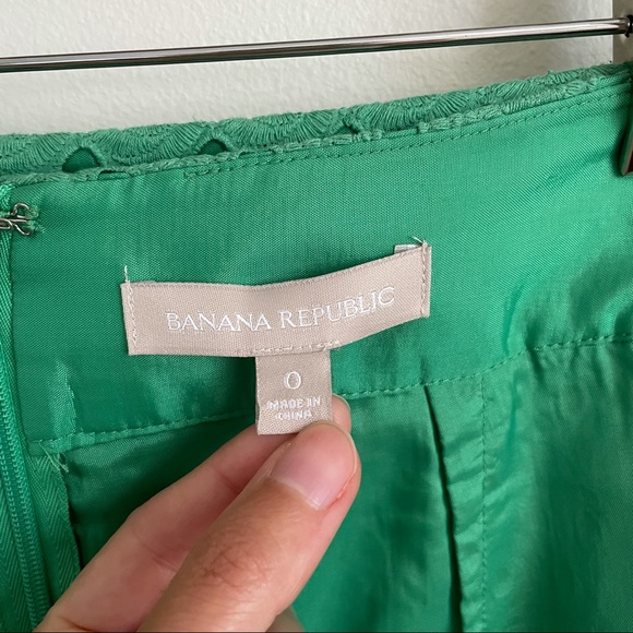 Banana Republic Green Eyelet Pencil Skirt - Picture 10 of 11